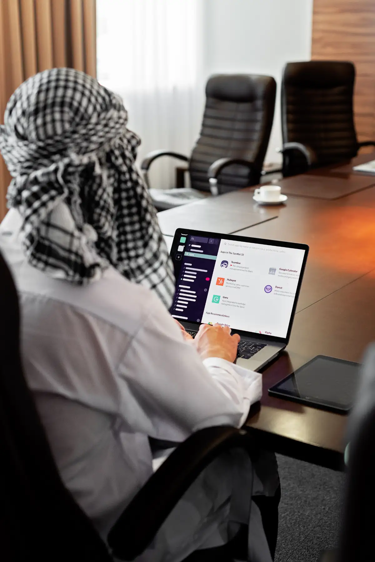 AI CRM Automation UAE: Stop Losing Deals to the Follow-Up You Forget