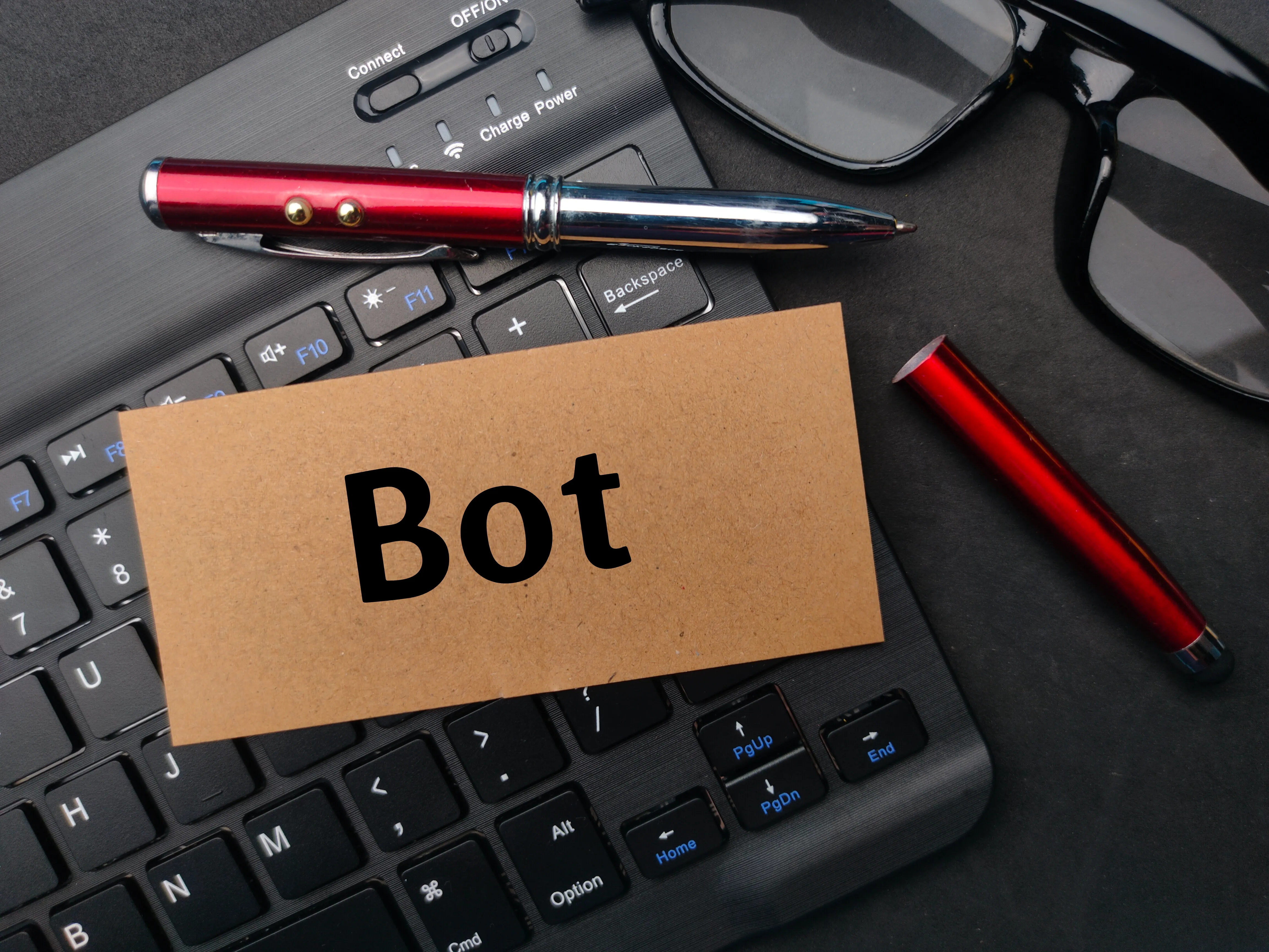 AI Writing Tools UAE: What They’re Actually Good At