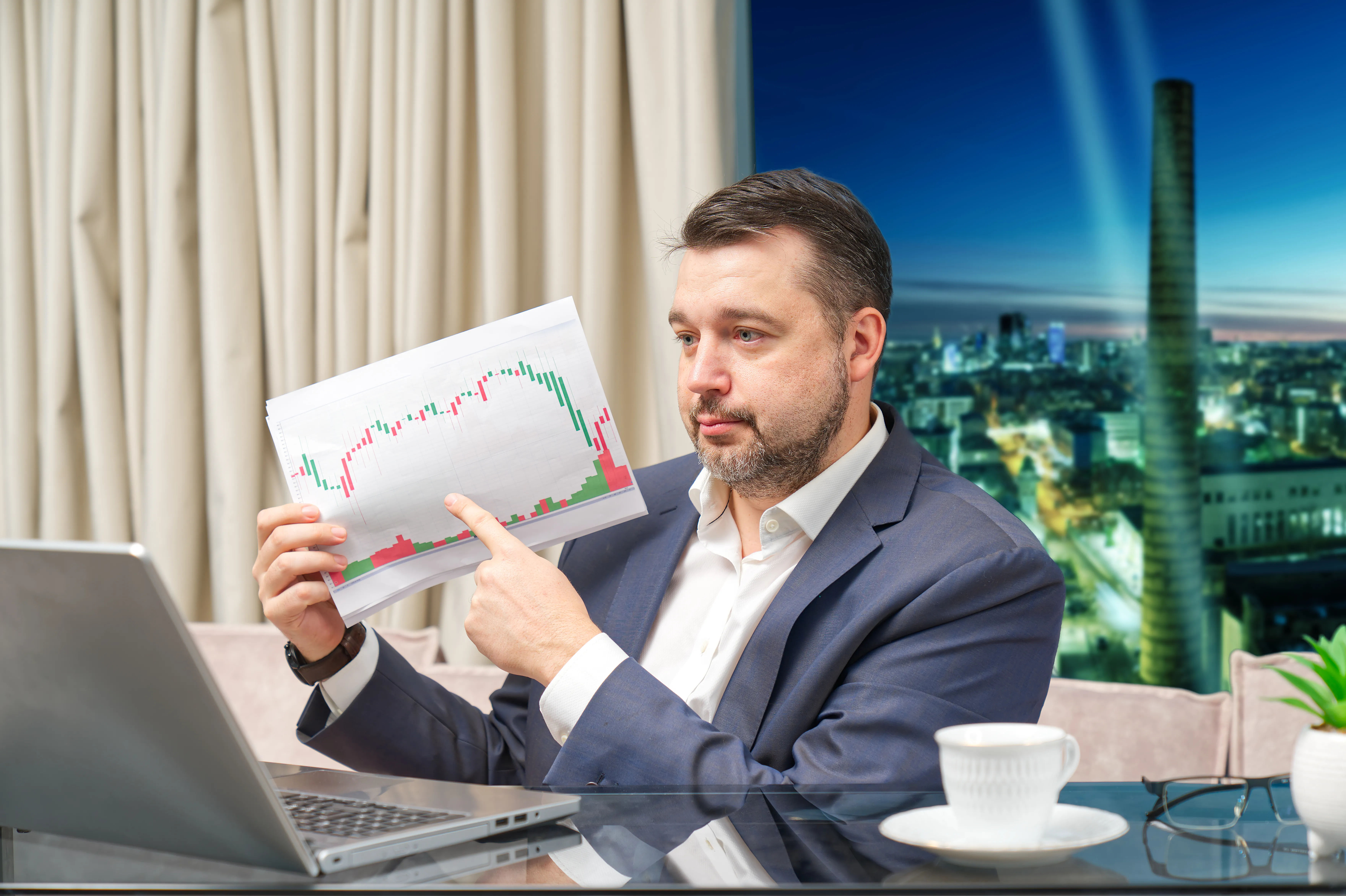 How Automated Reporting in the UAE Ends the Monday Spreadsheet for Good