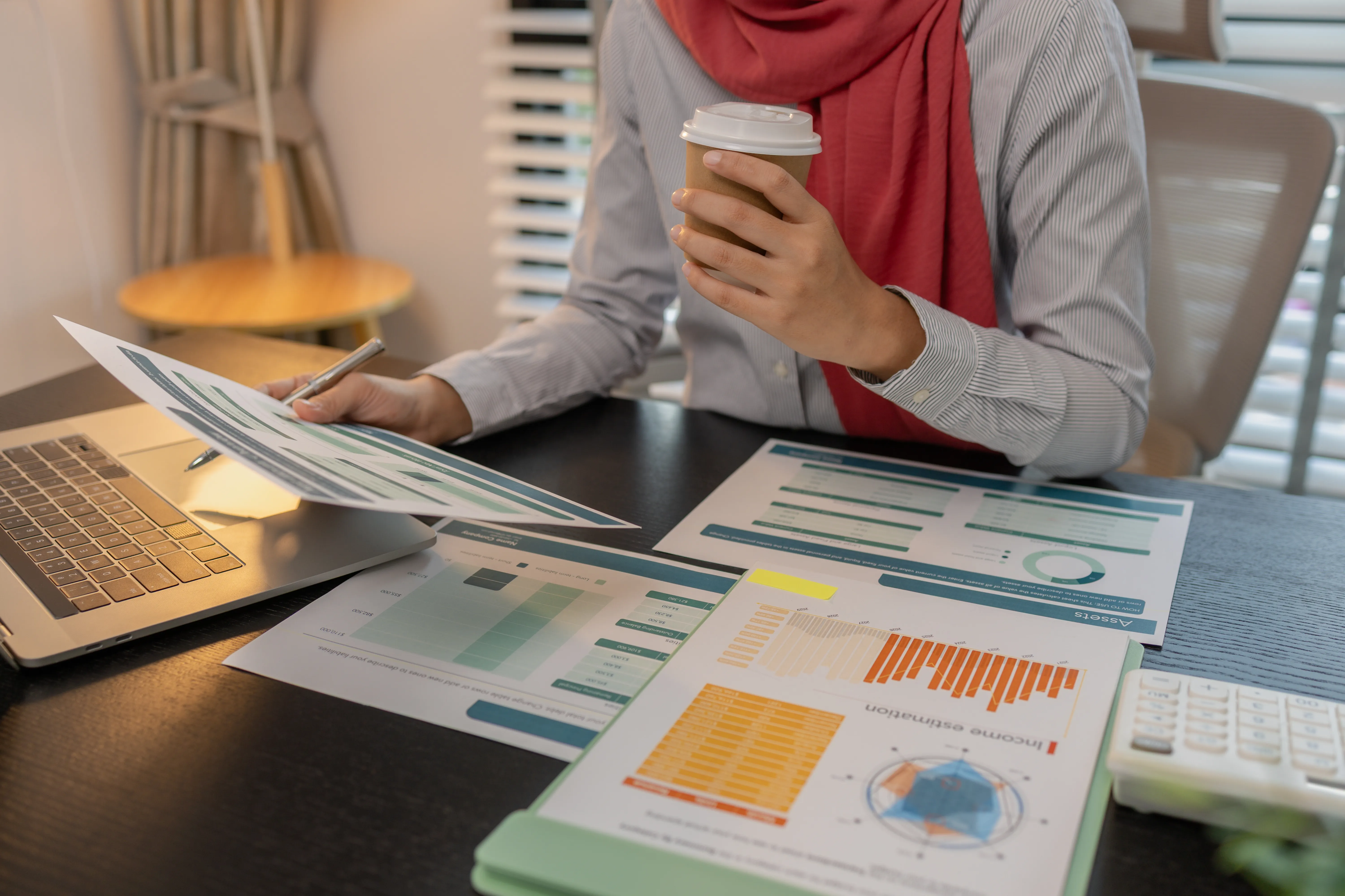 How Automated Reporting in the UAE Ends the Monday Spreadsheet for Good