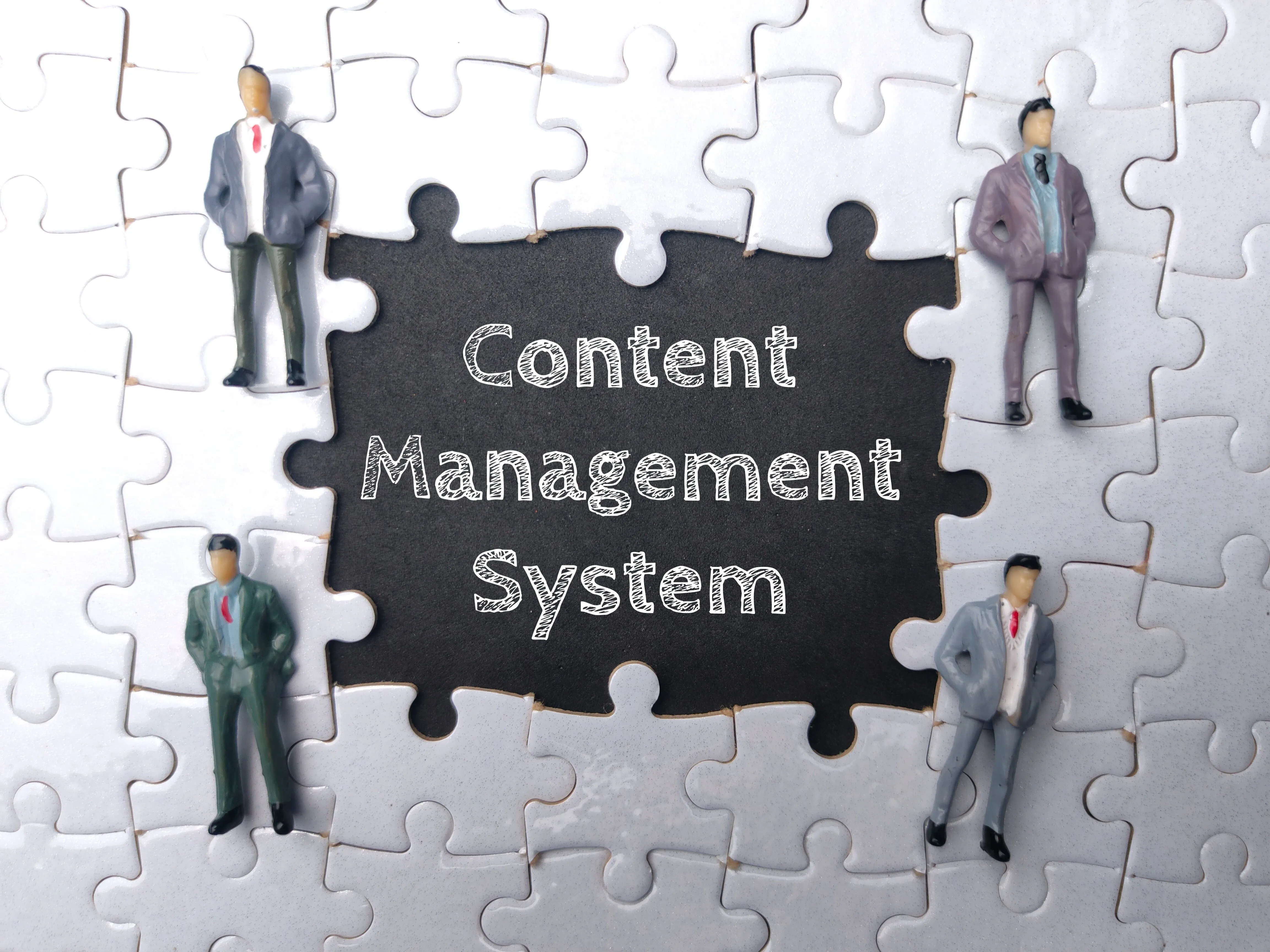 Content Marketing UAE: Why Topical Authority Beats Volume